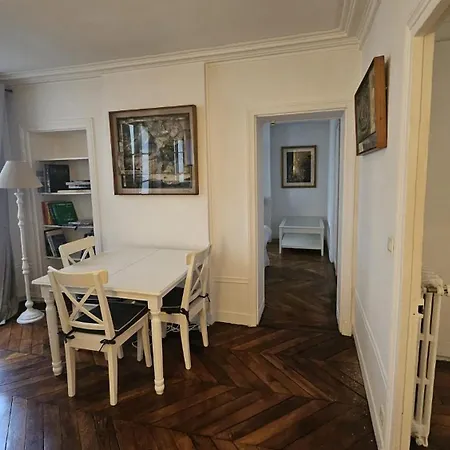 Chez Romeo Bed & Breakfast